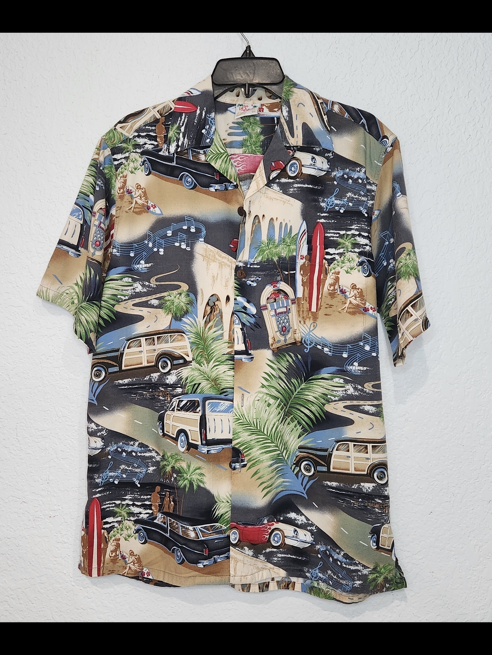 VTG GO BAREFOOT Men's Casual Short-Sleeve Surf Print Button-Down Shirt